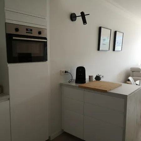 Daire Westeinders Sea View