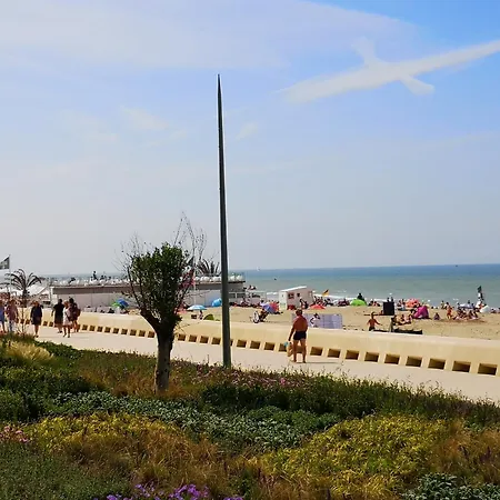 Westeinders Sea View Апартаменты Миделкерк